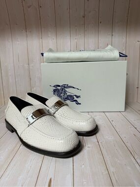 Burberry Tower Snake-Embossed Leather Loafers White Quartz Sz 39 / 9